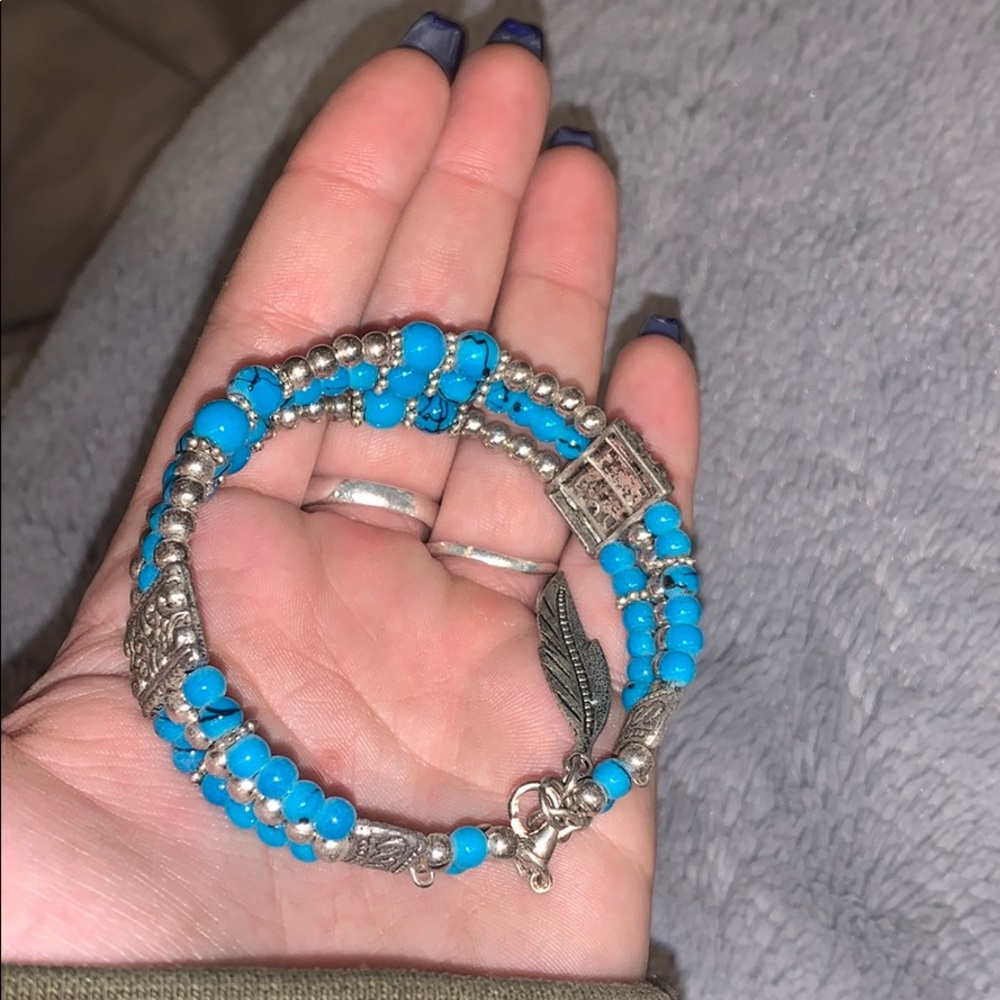 Multiple stackable bracelets - Picture 6 of 6